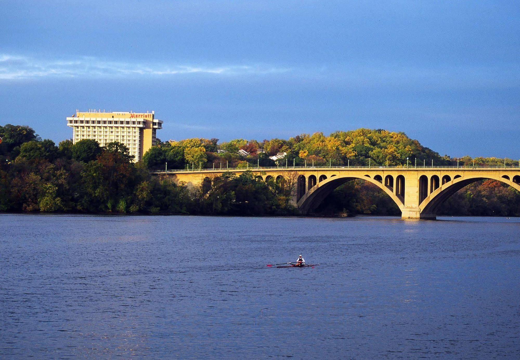 Key Bridge Marriott Otel Arlington Dış mekan fotoğraf