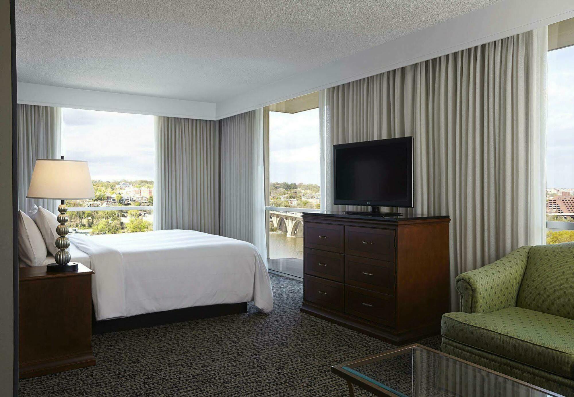 Key Bridge Marriott Otel Arlington Dış mekan fotoğraf